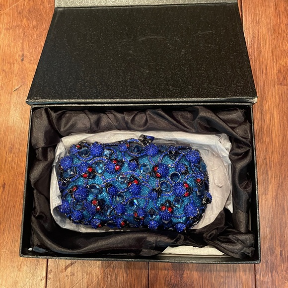 NWT Designer Stefano Laviano Swarovski Crystal Skull Clutch Purse: Blue w/ Red - Picture 5 of 11